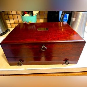 Vintage Reed and Barton Handcrafted Wooden Box w/ drawer Silverware Storage